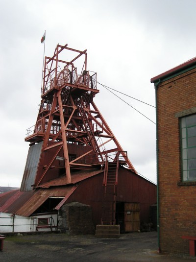 Pit head