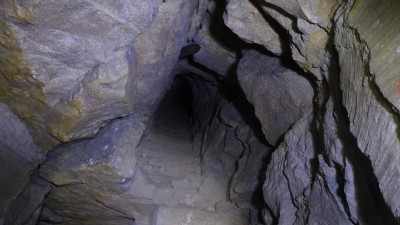 Box. Steps up to shaft.