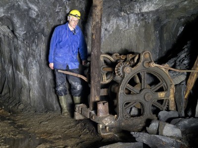 Hand winch