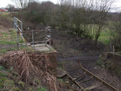 09.04.07 Butterley Co Rly, Grade up from Butterley Works, not steps for public footpath