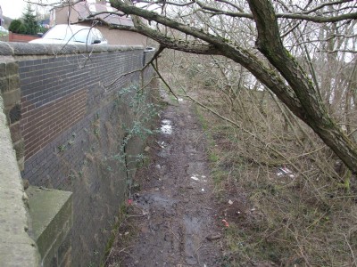 09.04.07 Butterley Co Rly, Deep retaining wall at butterley