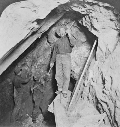 At work in the stope 1905