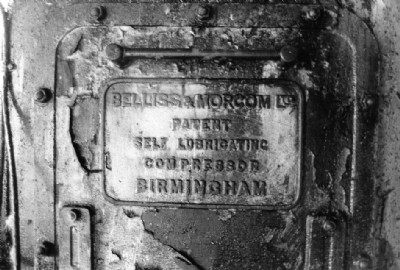 Compressor plate