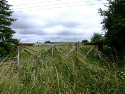11.07.09 old gates on Cottesmore Branch