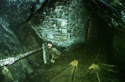 1978 - C Floor track