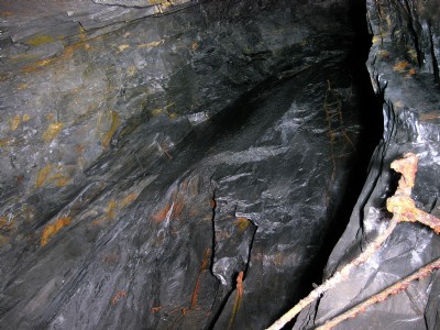 Looking up Cwmorthin back vein chamber 10 East