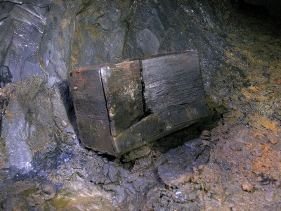 Small wooden box, Cwmorthin back vein floor C