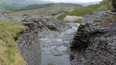 Patterns of slate walls - below Cwmorthin