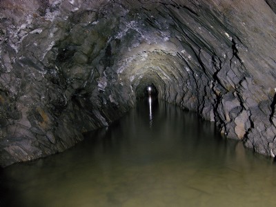 Looking towards the entrace of the floor 4 back vein adit