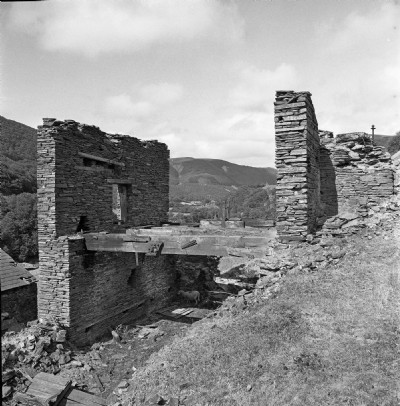 Close up of Crusher house remains 1976