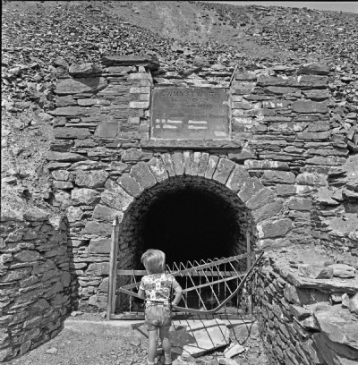 Portal of Bonsall's Level in 1976