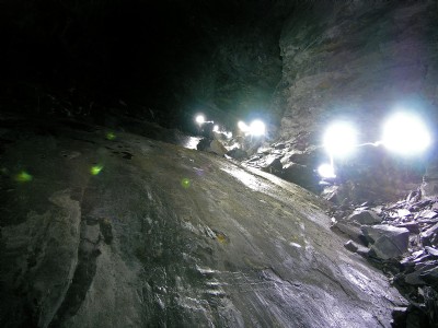 Descending from D to E floor