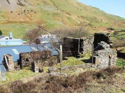 15.04.10 Drws y Coed Copper Mine