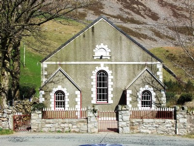 15.04.10 Drws y Coed Copper Mine - chapel