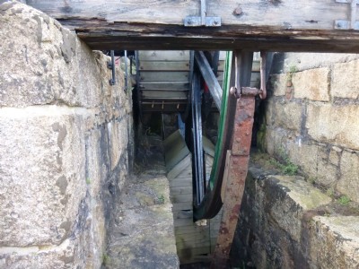 East Pool and Agar