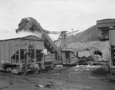 Coke-pulling machine