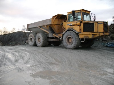 Yellow tipper