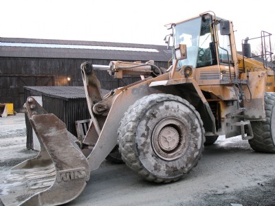 CASE heavy slab excavator