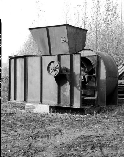 . OBLIQUE VIEW SHOWING FOUR-BELT DRIVE WHEEL AND FAN HOUSING