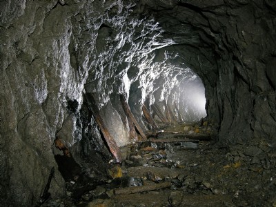 Removed tracks, Eliza's Adit