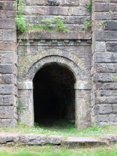 05.06.10 Froghall Wharf, Lime Kilns