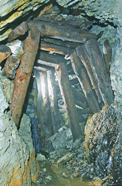 Timbering in the deep adit