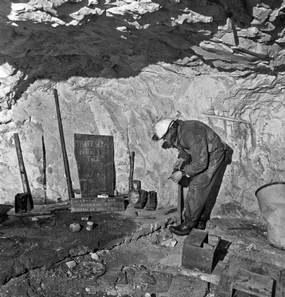 Artefacts at Smith's Shaft top 15.4.1978