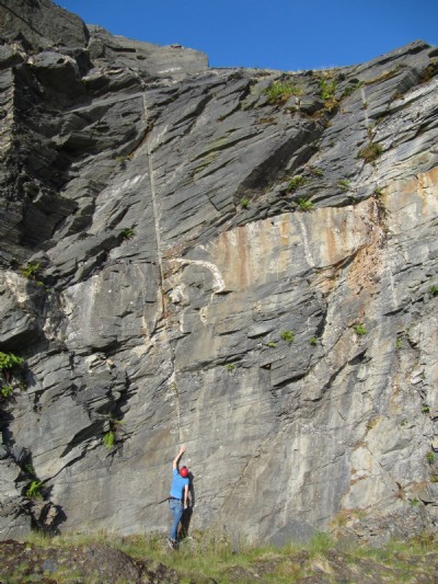 Groes y Ddwy Afon drill marks