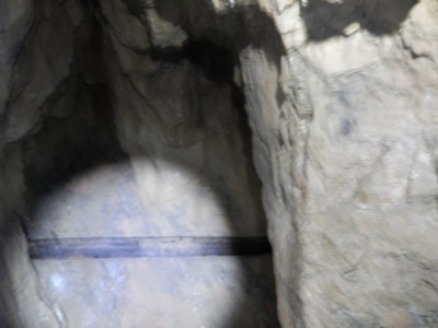 Shallow shaft off main passage