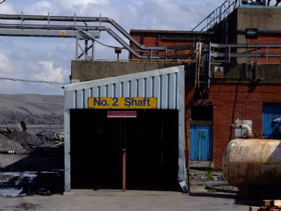 01.05.09 Hatfield Main- No 2 shaft entrance