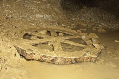 Turntable base