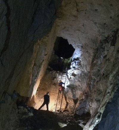Explores Hendra Spar Mine