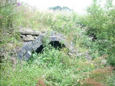 Arch under upper tramway