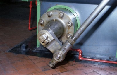 RHS Exhaust valve and operating rod