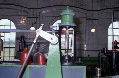 RHS Inlet valve and operating link