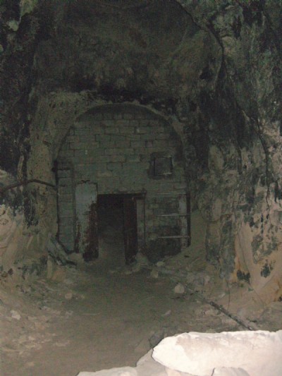 Tunnel.