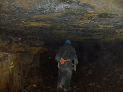 Rob in limestone mine