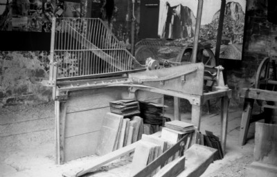 Dresser - Ca 1975
