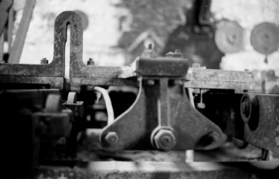 DeWinton Hydraulic Feed Saw 1975