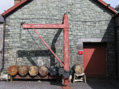 oil store crane