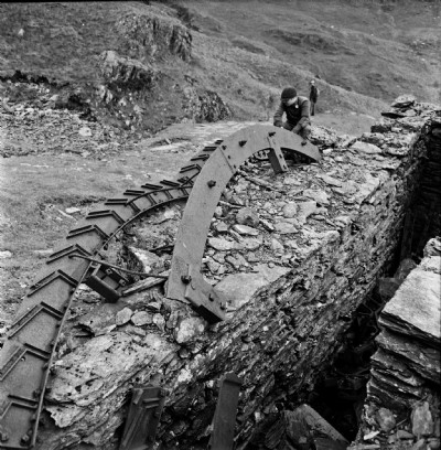 Water wheel shrouds 1983