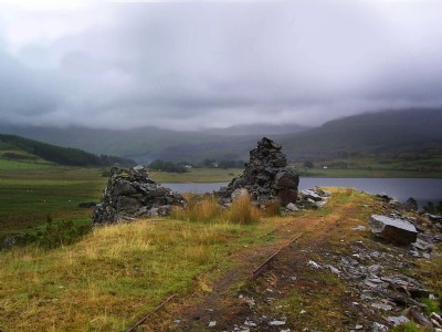 Llyn y Gadair drumhouse remains