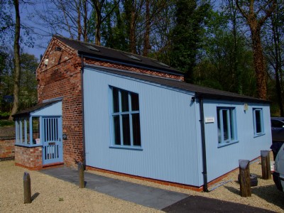17.04.09 Lord & Lady Pit -Capstan Engine House,