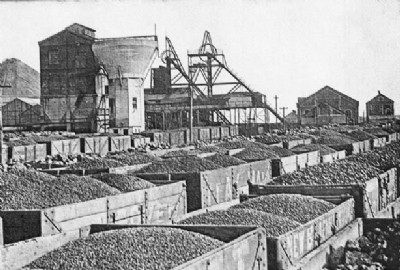 Historic Photographs Of Lumphinnans No 11 & 12 Collieries