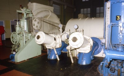 Governor and main jets, generator behind