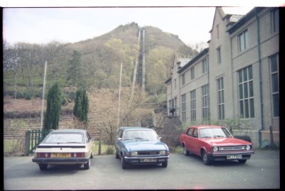 Modern cars in front of station!