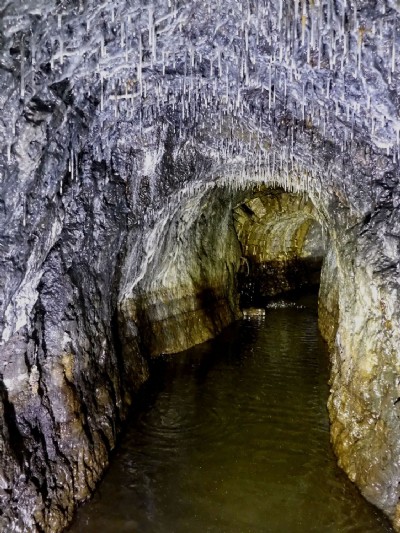 Stalactites in main drive