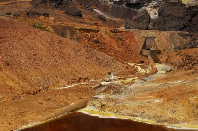 Sulphur pipe