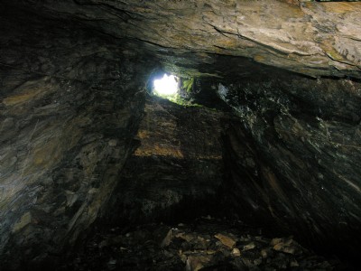 Chamber breaking to daylight