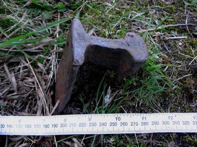 Flat bottomed rail near drumhouse